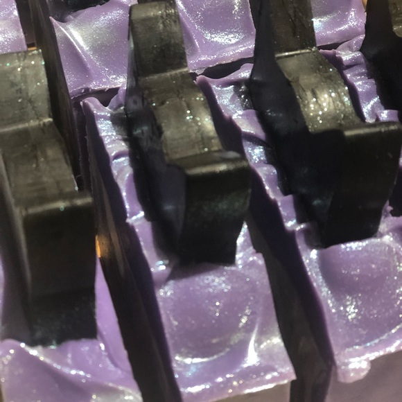 🧼Salem artisan seasonal soap snow witch scent🧼 - Picture 11 of 11